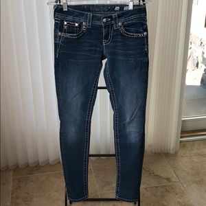 Miss Me Skinny Jegging Jeans